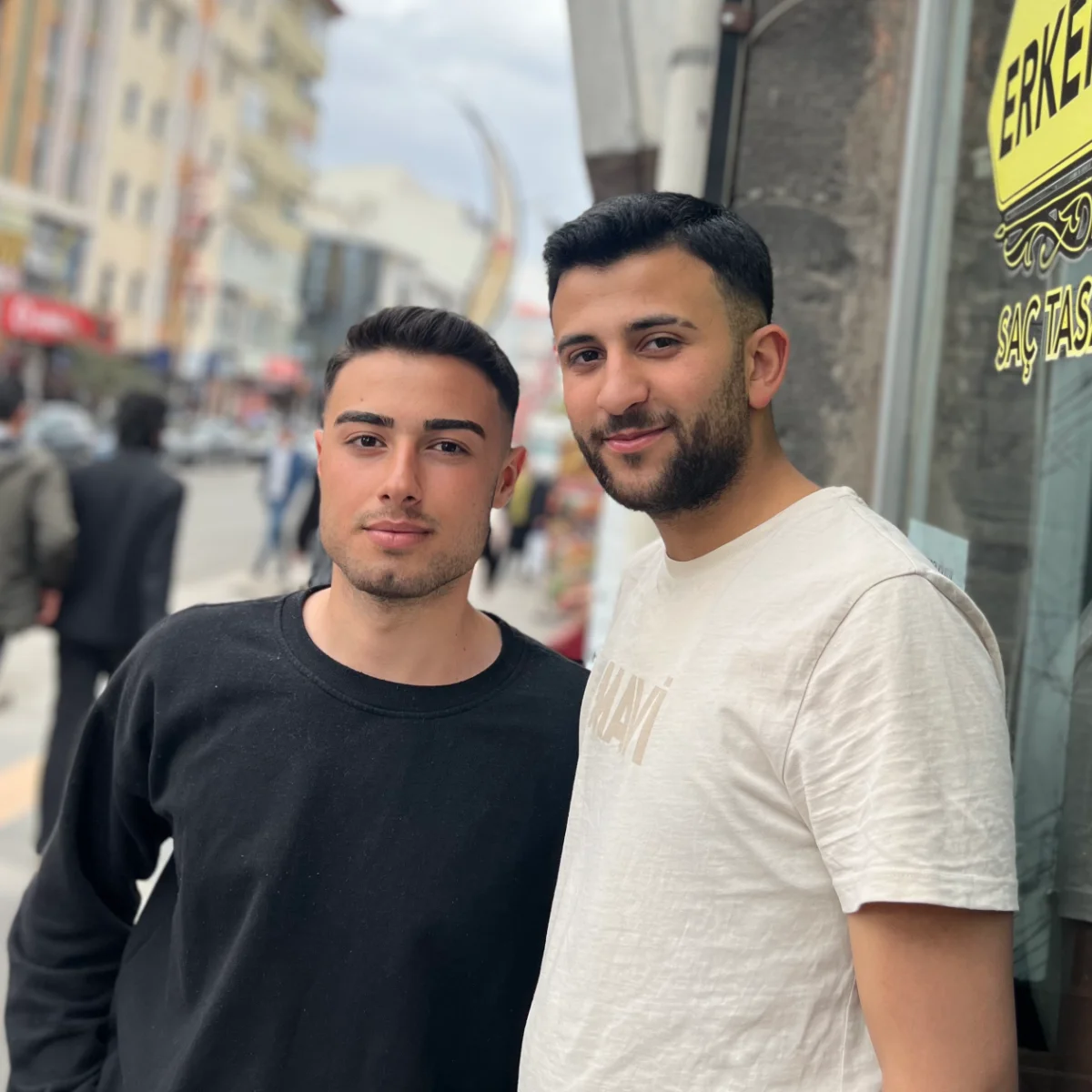 Kars Merkez Salon Emrecan ADEŞOĞLU | Erkek Kuaförü | Randevu